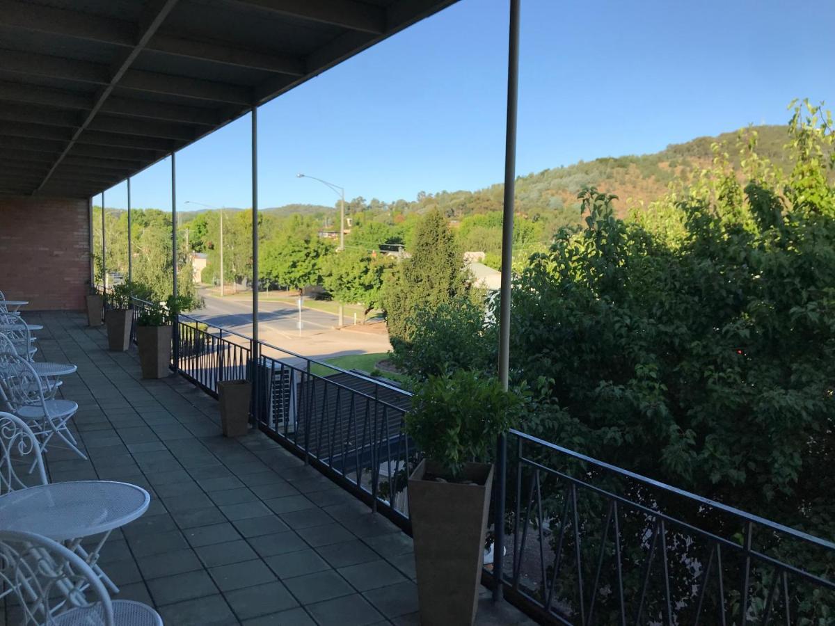 Myrtleford Hotel Extérieur photo